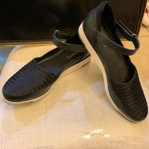 Women's Black Slip-On Shoes